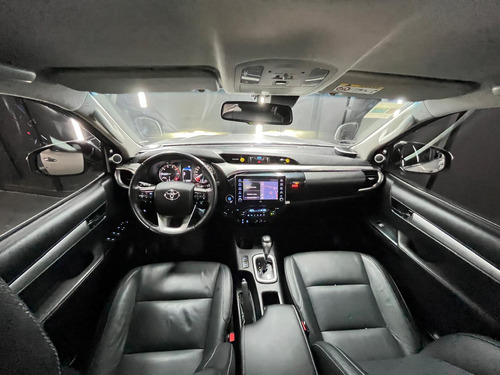 Toyota Hilux 2.8 TDI 4X4 SRX AT6 2022