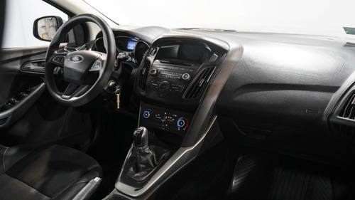 Ford Focus III 1.6 S 2016