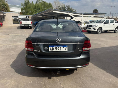 Volkswagen Polo 1.6 Com 4p L16 2017