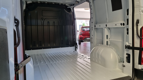 Renault Master 2.3 L1h1 2025