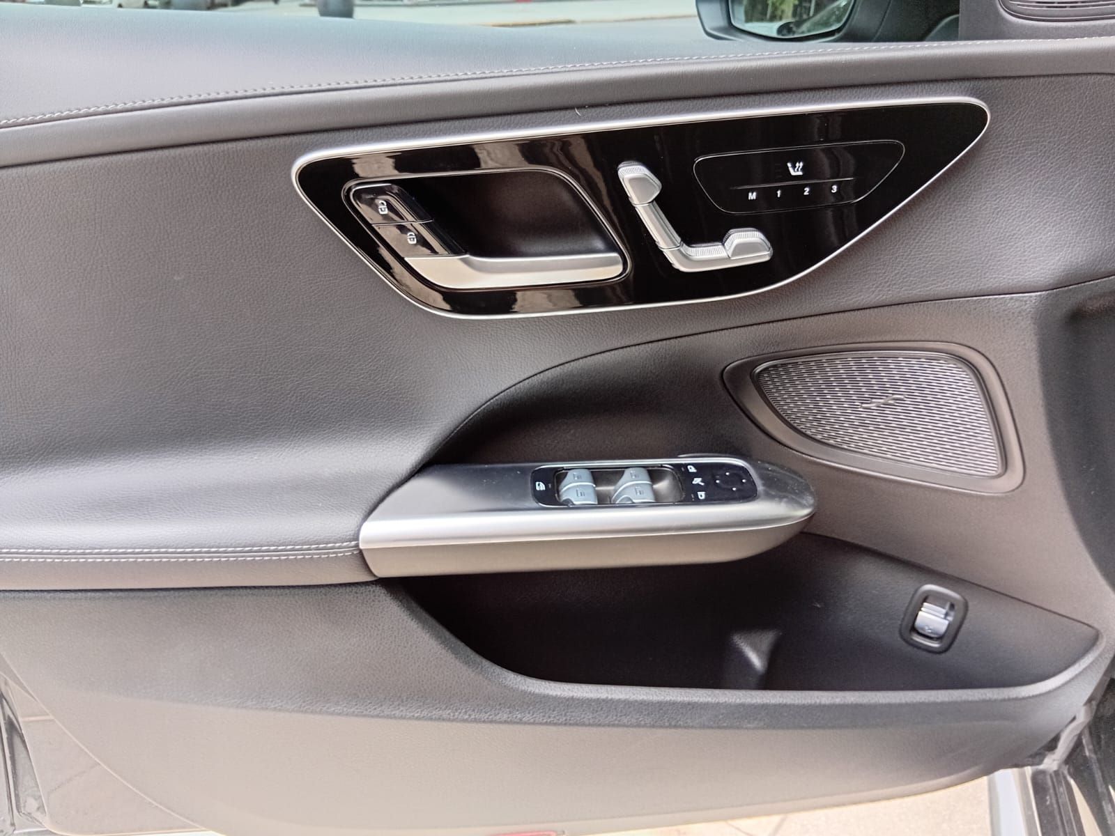 Mercedes-Benz C300 2.0 AMG line Sedan 258Cv 2024