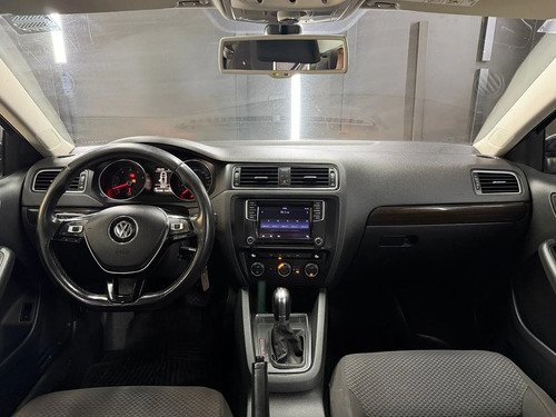 Volkswagen Vento 2.5 170HP ADVANCE PLUS TIPTRONIC L15 2016