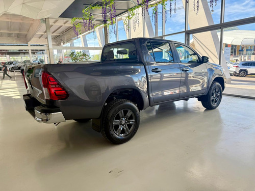 Toyota Hilux Pick-Up 2.4 Cd Sr 150cv 4x2 2025