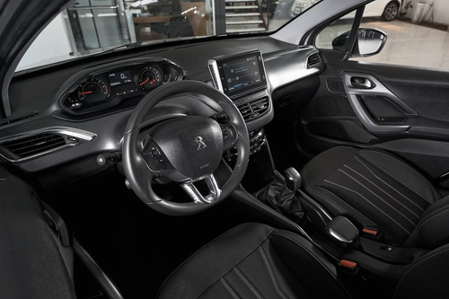 Peugeot 2008 1.6 Crossway 2023