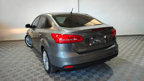 Ford Focus III 2.0 Sedan Se Plus At6 2017