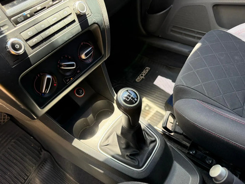 Volkswagen Suran 1.6 Highline 101cv 11c 2012