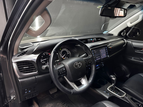 Toyota Hilux 2.8 TDI 4X2 DC SRX AT6 L21 2022