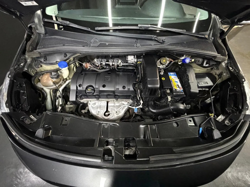 Peugeot 2008 1.6 ALLURE L19 2020