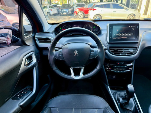 Peugeot 2008 1.6 FELINE L22 2023