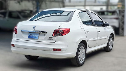 Peugeot 207 1.4 Sedan Allure 75cv 2014