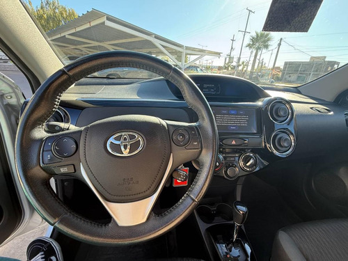 Toyota Etios 1.5 X 5p 2022