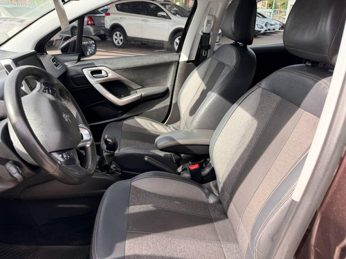 Peugeot 208 1.6 5p Feline 2020