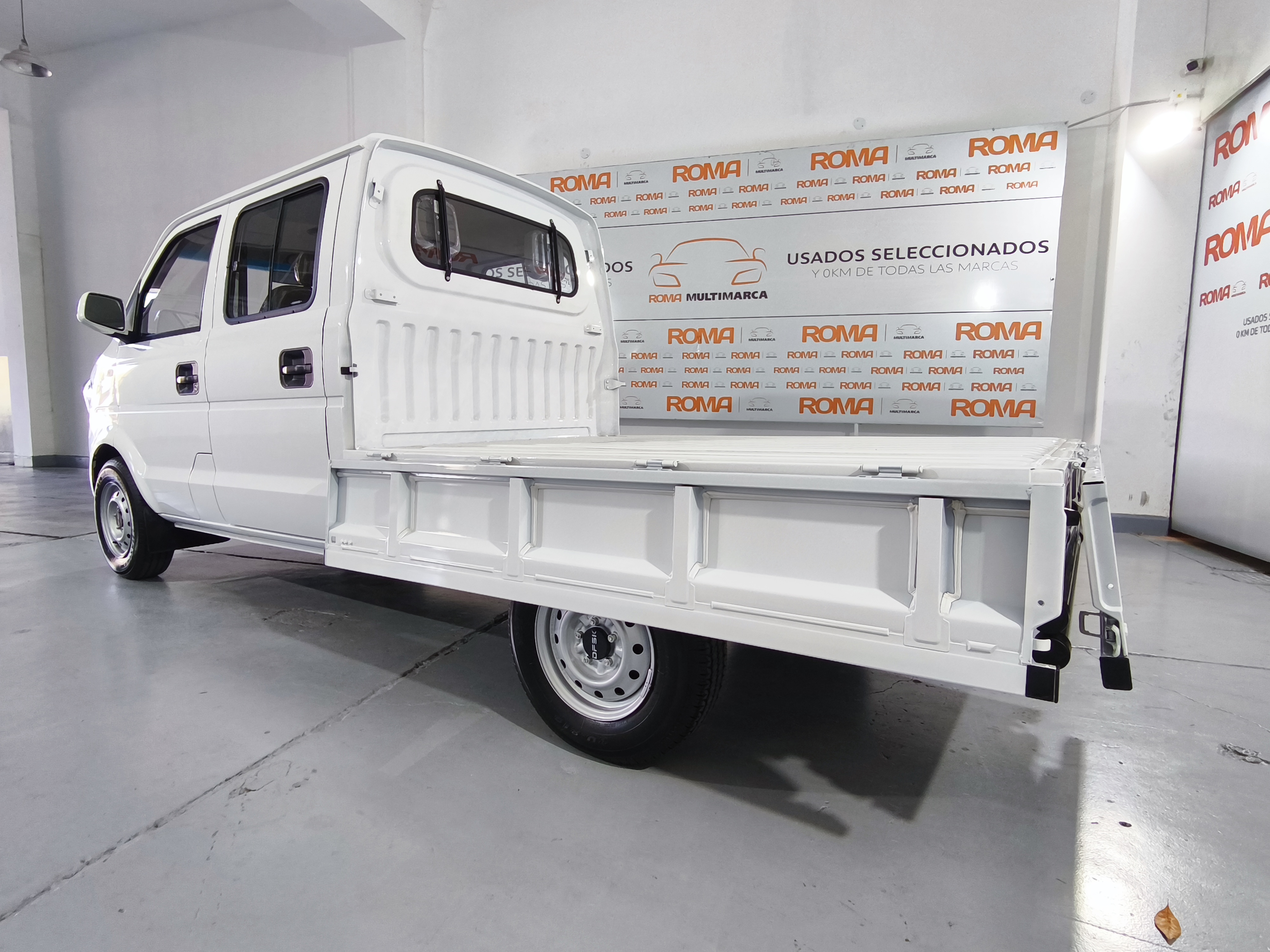 C32 MINI TRUCK CABINA DOBLE 2025