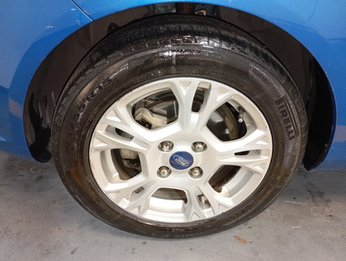 Ford Fiesta 1.6 5 P S Plus 2014