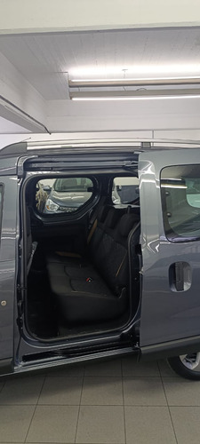 Renault Kangoo Ii 1.6 Sce Stepway 2025