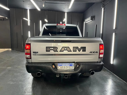 RAM 1500 5.7 DC 4X4 LARAMIE AT L13 2020