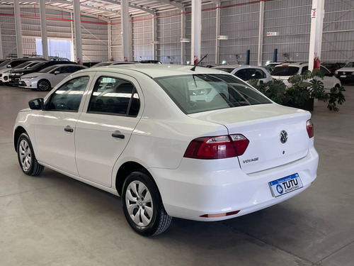 Volkswagen Voyage 1.6 Trenline 101cv 2016