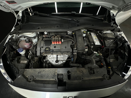 Peugeot 208 1.6 Road Trip 2024