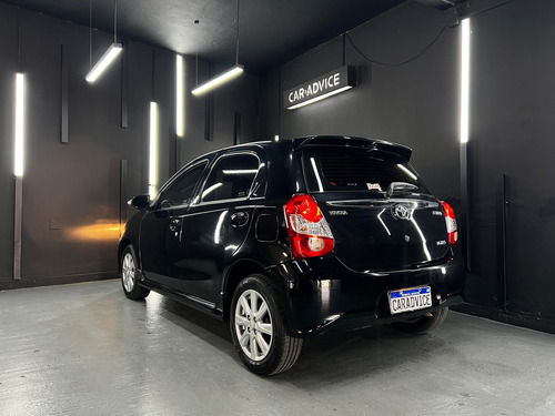 Toyota Etios 1.5 XLS AT4 5P L16 2017