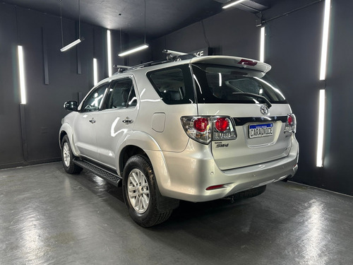 Toyota SW4 TDI SRV CUERO AT L12 2014