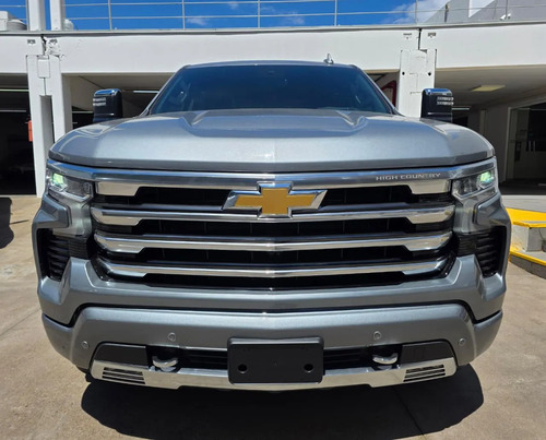 Chevrolet Silverado 5.3 V8 High Country 2026