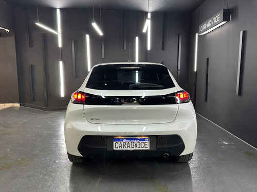 Peugeot 208 1.6 Road Trip 2024