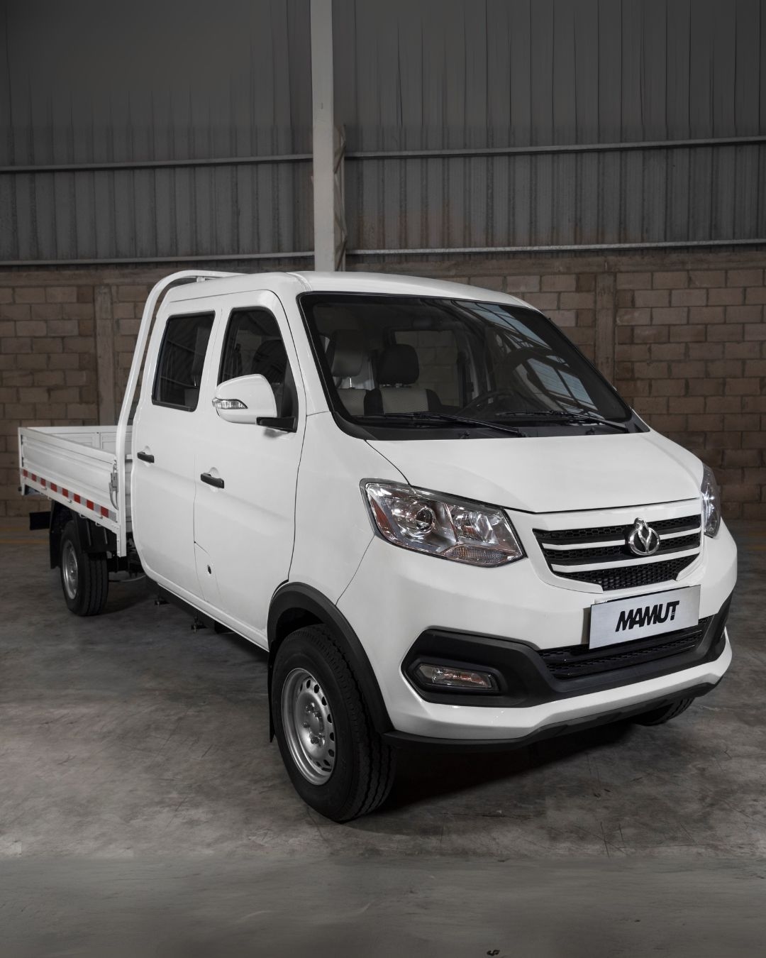 KYC Mamut Cabina Doble 2025