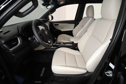 Toyota SW4 2.8 Tdi Diamond 4X4 6At 7As 2026