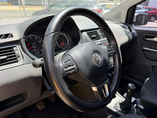 Volkswagen Suran 1.6 Highline 101cv 11c 2012