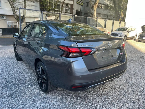 Nissan Versa 1.6 Exclusive Cvt 2026