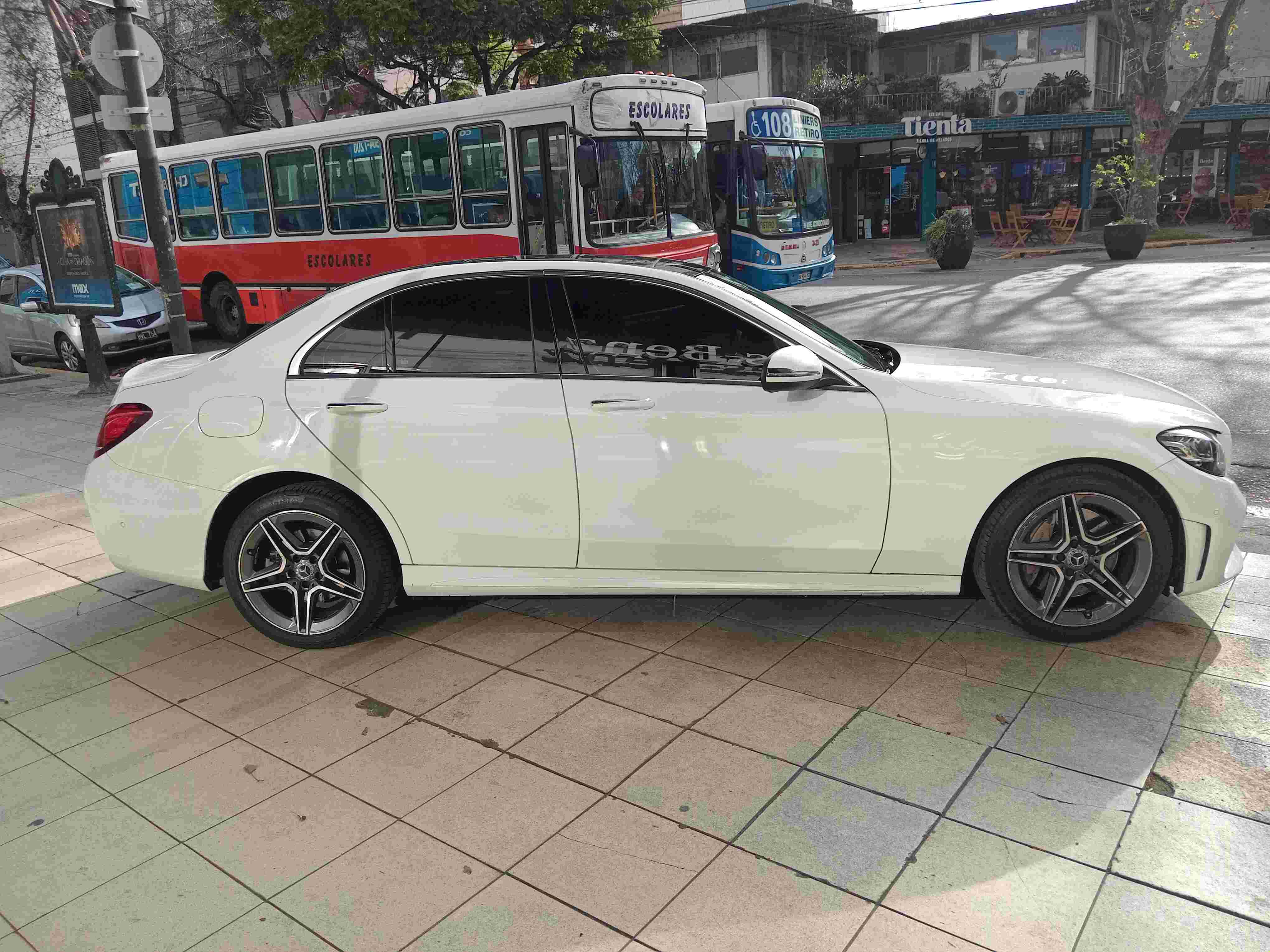 Mercedes-Benz C300 2.0 C300 258cv Sedan 2020