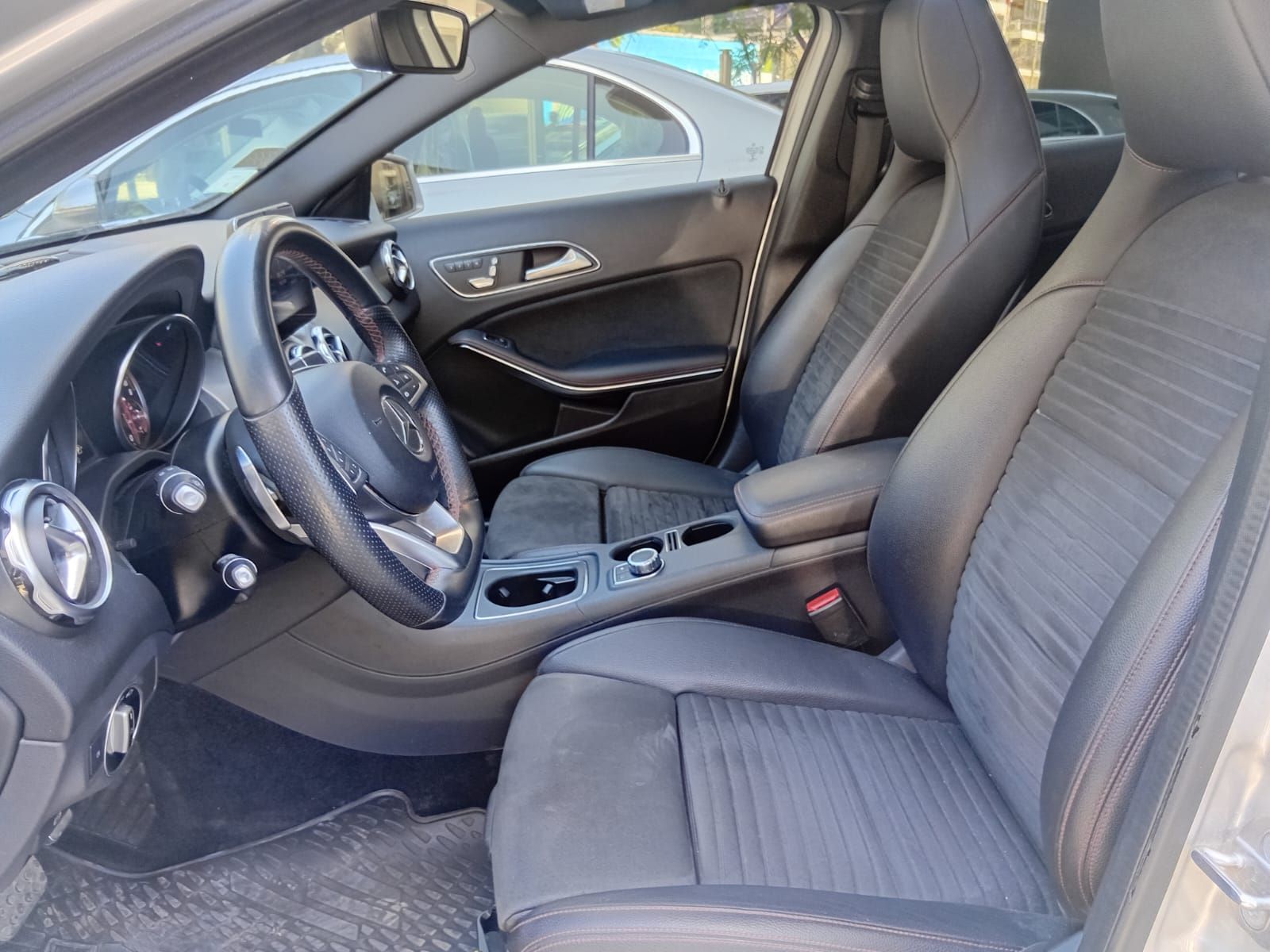 Mercedes-Benz GLA 250 1.6 Gla250 Amg-line 211cv 2019