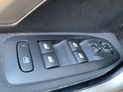 Peugeot 2008 1.6 Allure Tiptronic 2018