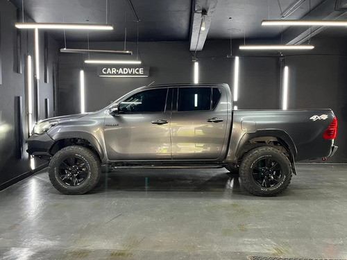 Toyota Hilux 2.8 TDI 4X4 DC SR L16 2017