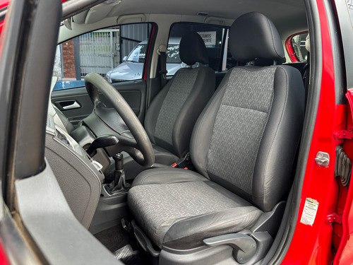 Volkswagen Suran 1.6 Comfortline 101cv 2014