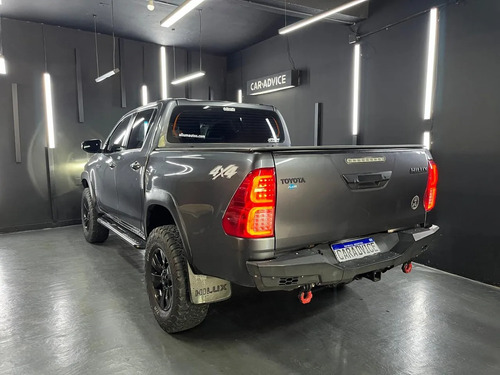 Toyota Hilux 2.8 TDI 4X4 DC SR L16 2017