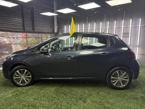 Peugeot 208 1.6 Allure 2017