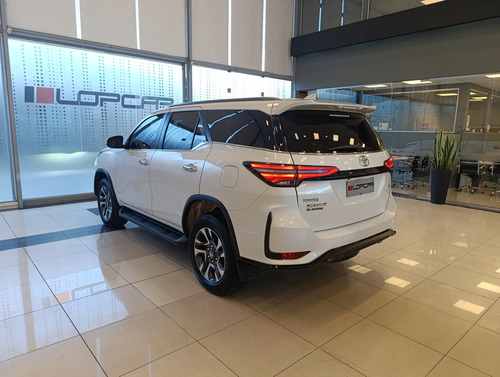 Toyota SW4 2.8 Srx 204Cv 4X4 7As At 2024