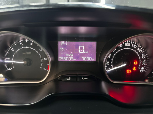 Peugeot 2008 1.6 FELINE L16 2018