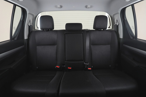 Toyota Hilux Pick-Up 2.4 Cd Sr 150cv 4x2 2025