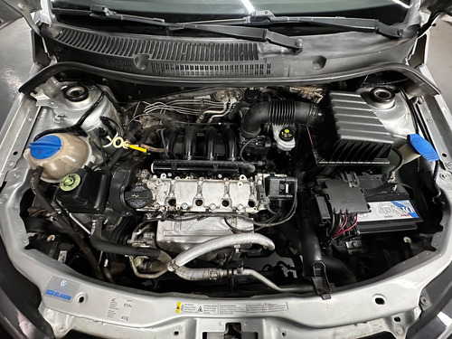 Volkswagen Gol 1.6 TREND SPORTLINE 5P L15 2016