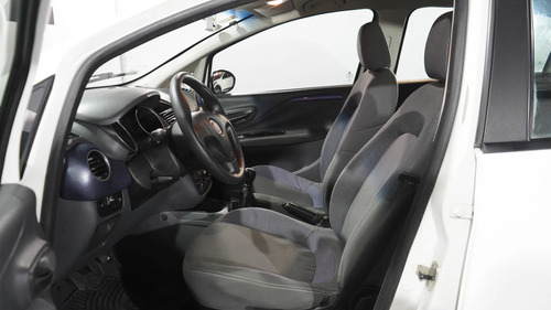 Fiat Punto 1.4 Attractive 2013