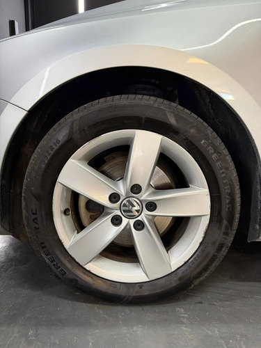Volkswagen Vento 2.5 170HP ADVANCE PLUS TIPTRONIC L15 2016