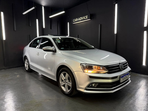 Volkswagen Vento 2.5 170HP ADVANCE PLUS TIPTRONIC L15 2016