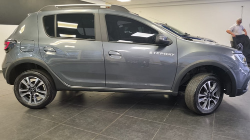 Renault Stepway 1.6 Intens Cvt 2025