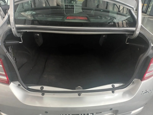 Renault Logan 1.6 Privilege 105cv 2015