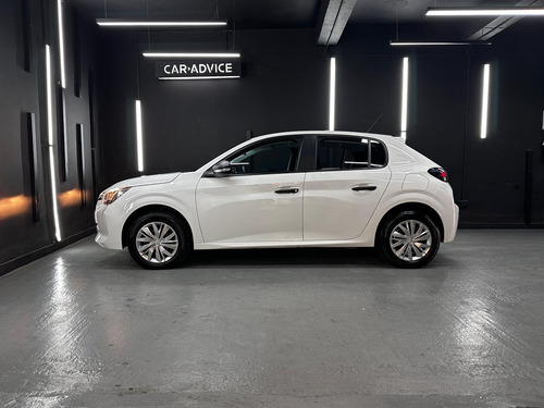 Peugeot 208 1.2 LIKE L20 2022