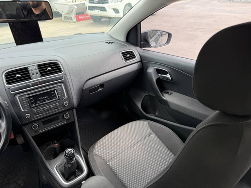 Volkswagen Polo 1.6 Com 4p L16 2017