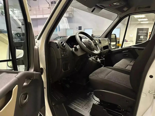 Renault Master 2.3 L1h1 2025