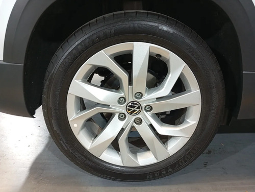 Volkswagen Taos 1.4 250 Tsi Comfortline At L/24 2025